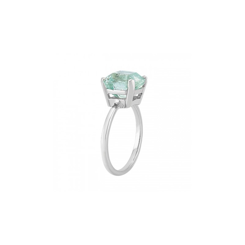 Hermoso anillo de Esmeralda en corte cushion