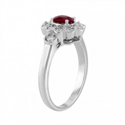 Anillo de lujo con Rubi y diamantes