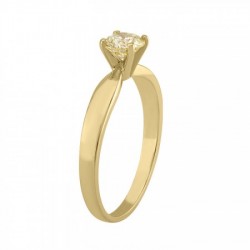 Anillo solitario en oro amarillo de 14K
