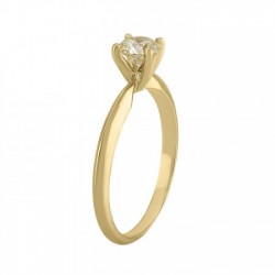 Anillo solitario en oro amarillo de 14K