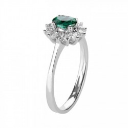 Anillo de lujo con Esmeralda oval